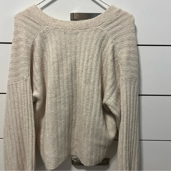 American Eagle Cream Cardigan Sweater - Picture 3 of 4